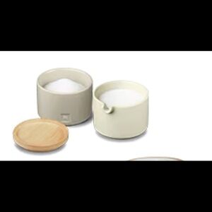 🆕Nespresso Cream and White Ceramic Sugar and Creamer Set new in box
